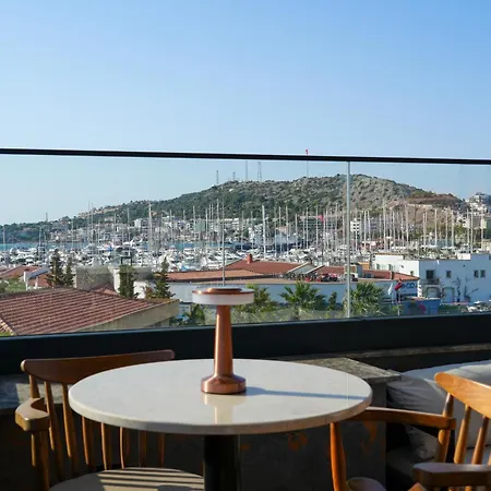 ホテル Akpinar Marin Çeşme